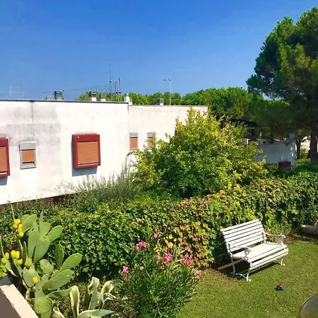 N195 - Numana, Ampio Pentalocale Con Giardino