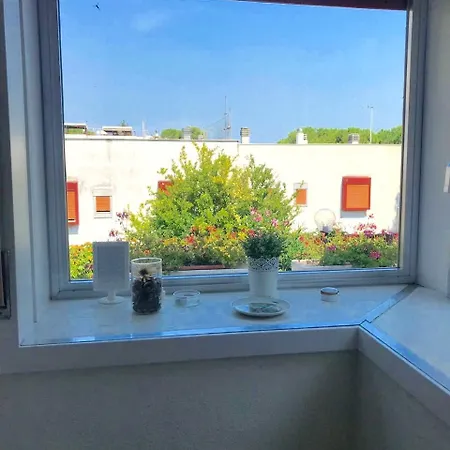 N195 - Numana, Ampio Pentalocale Con Giardino شقة