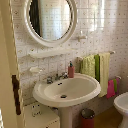 N195 - Numana, Ampio Pentalocale Con Giardino شقة